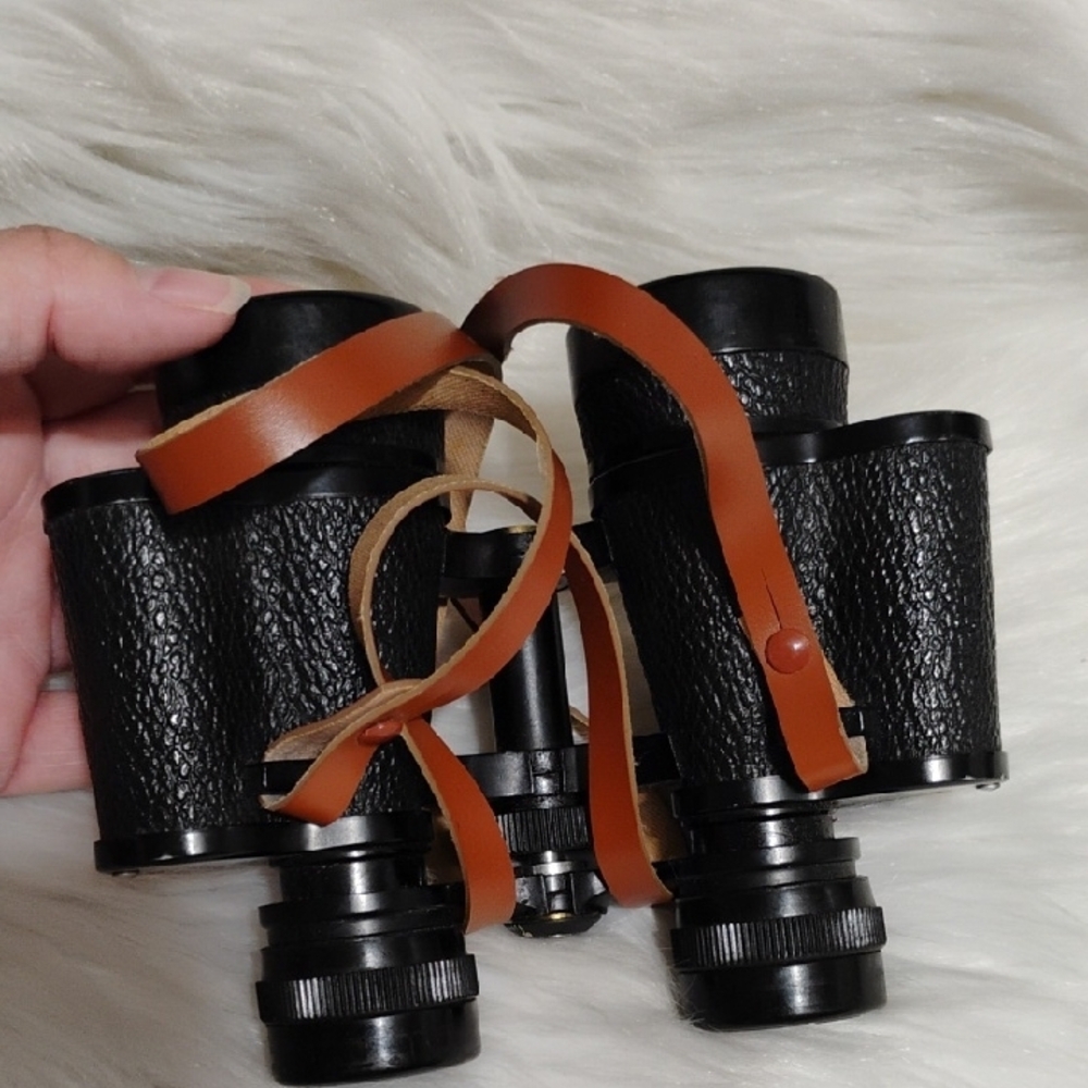 SPI Black Binoculars with Tan Strap 7x35 - Picture 7 of 8